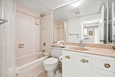 Best deal in The Glens. Beautiful two bedroom condo at the Glens on The Country Club At Boca Raton in Florida - for sale on GolfHomes.com, golf home, golf lot
