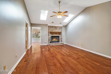 Charming home in the resort community of Fairfield Glade! You'll on Druid Hills Golf Club in Tennessee - for sale on GolfHomes.com, golf home, golf lot