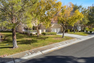 Stunningly updated 2-bedroom, 2-bathroom Carlsbad model townhome on Palm Valley Golf Course in Nevada - for sale on GolfHomes.com, golf home, golf lot