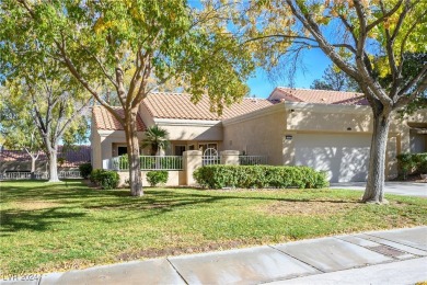 Stunningly updated 2-bedroom, 2-bathroom Carlsbad model townhome on Palm Valley Golf Course in Nevada - for sale on GolfHomes.com, golf home, golf lot