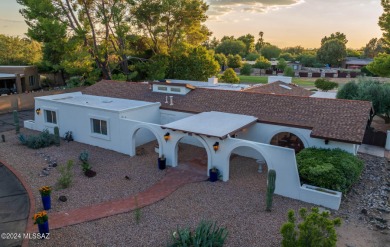 This beautifully remodeled 4-bed plus den, 4-bath home on the on Forty Niner Golf and Country Club in Arizona - for sale on GolfHomes.com, golf home, golf lot