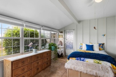 NO HOA** GENERATOR HOOKUP**  This well maintained 2-bedroom on North Lakes Golf Course in Florida - for sale on GolfHomes.com, golf home, golf lot
