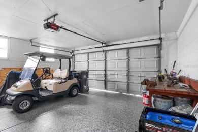 NO HOA** GENERATOR HOOKUP**  This well maintained 2-bedroom on North Lakes Golf Course in Florida - for sale on GolfHomes.com, golf home, golf lot