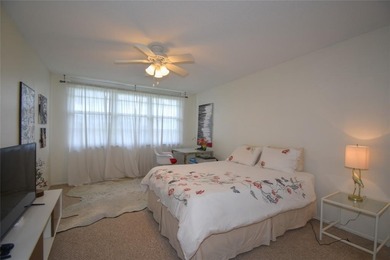 Top-Floor Gem Priced to Sell!
This partially updated top-floor on Oaks Country Club in Florida - for sale on GolfHomes.com, golf home, golf lot