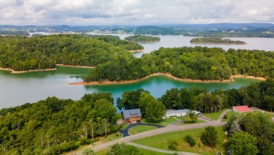 YEAR-ROUND WATERFRONT ON CHEROKEE LAKE on Morristown Golf and Country Club in Tennessee - for sale on GolfHomes.com, golf home, golf lot