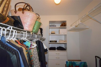 Top-Floor Gem Priced to Sell!
This partially updated top-floor on Oaks Country Club in Florida - for sale on GolfHomes.com, golf home, golf lot