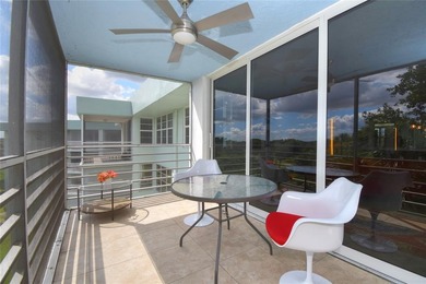 Top-Floor Gem Priced to Sell!
This partially updated top-floor on Oaks Country Club in Florida - for sale on GolfHomes.com, golf home, golf lot