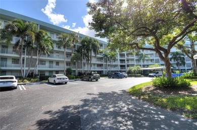 Top-Floor Gem Priced to Sell!
This partially updated top-floor on Oaks Country Club in Florida - for sale on GolfHomes.com, golf home, golf lot