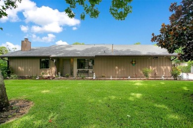 Beautifully updated single-family patio home -- move-in ready on The Country Club At Deer Run in Florida - for sale on GolfHomes.com, golf home, golf lot