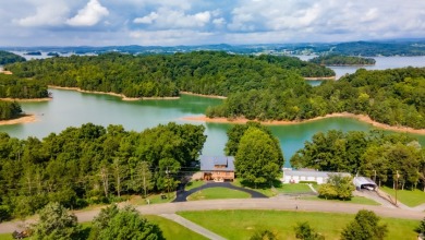 YEAR-ROUND WATERFRONT ON CHEROKEE LAKE on Morristown Golf and Country Club in Tennessee - for sale on GolfHomes.com, golf home, golf lot