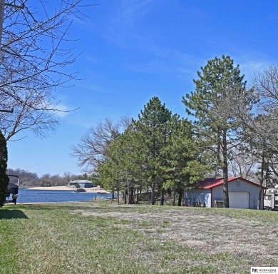 Jill Bobenhouse Tesar, M: , jilltbob,   - This rare level on Bay Hills Golf Club in Nebraska - for sale on GolfHomes.com, golf home, golf lot