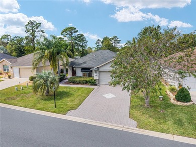 This beautifully maintained Alydar model offers 2 bedrooms, 2 on Eagle Ridge At Spruce Creek Country Club in Florida - for sale on GolfHomes.com, golf home, golf lot