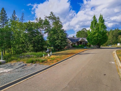 Live the Golf Course Lifestyle!Have you ever dreamed of living on Illinois Valley Golf Course in Oregon - for sale on GolfHomes.com, golf home, golf lot