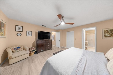 Beautifully maintained 2-bedroom, 2-bath Extended Montgomery on On Top of the World Golf Course in Florida - for sale on GolfHomes.com, golf home, golf lot