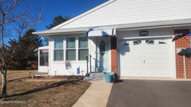 55+Community. Looking for a home with nothing to do but unpack on Keswick Village Golf Course in New Jersey - for sale on GolfHomes.com, golf home, golf lot