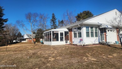 55+Community. Looking for a home with nothing to do but unpack on Keswick Village Golf Course in New Jersey - for sale on GolfHomes.com, golf home, golf lot