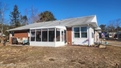 55+Community. Looking for a home with nothing to do but unpack on Keswick Village Golf Course in New Jersey - for sale on GolfHomes.com, golf home, golf lot