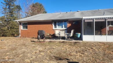55+Community. Looking for a home with nothing to do but unpack on Keswick Village Golf Course in New Jersey - for sale on GolfHomes.com, golf home, golf lot