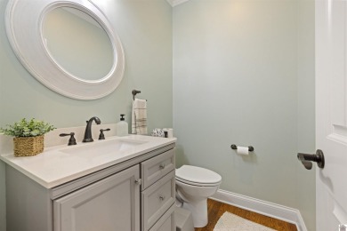 Ready for luxury living in this beautifully maintained 5-bedroom on Country Club of Paducah in Kentucky - for sale on GolfHomes.com, golf home, golf lot