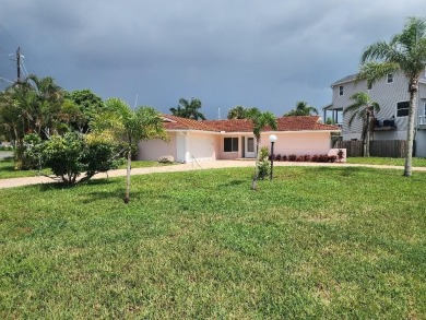 UPDATES JUST COMPLETED ON THIS PASADENA GOLF CLUB ESTATES on Pasadena Yacht and Country Club in Florida - for sale on GolfHomes.com, golf home, golf lot