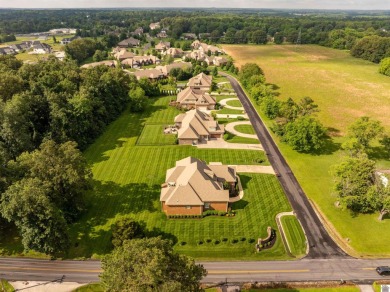 Ready for luxury living in this beautifully maintained 5-bedroom on Country Club of Paducah in Kentucky - for sale on GolfHomes.com, golf home, golf lot