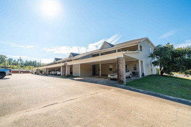 Be a part of Diamondhead with this 2/2 condo. Ground floor on Diamondhead Golf and Country Club in Arkansas - for sale on GolfHomes.com, golf home, golf lot
