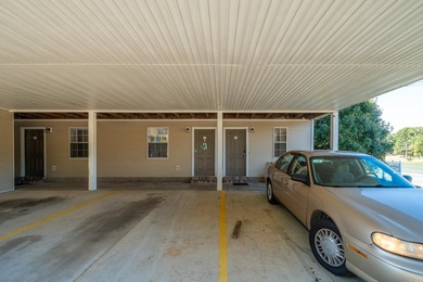 Be a part of Diamondhead with this 2/2 condo. Ground floor on Diamondhead Golf and Country Club in Arkansas - for sale on GolfHomes.com, golf home, golf lot