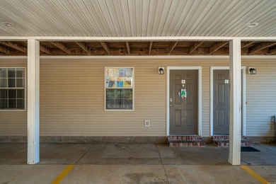 Be a part of Diamondhead with this 2/2 condo. Ground floor on Diamondhead Golf and Country Club in Arkansas - for sale on GolfHomes.com, golf home, golf lot