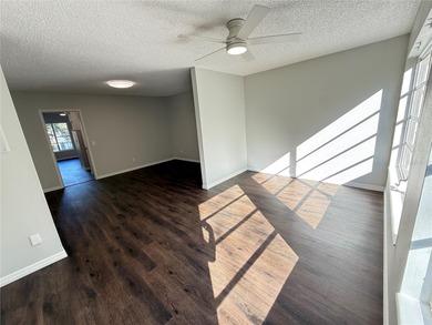 Cozy, updated, and ready for you! This inviting 1 bedroom, 1 on On Top Of The World Golf Course in Florida - for sale on GolfHomes.com, golf home, golf lot