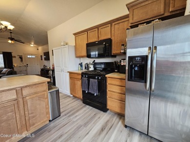 Back on the market at no-fault to seller. Welcome to Grayling on Prairie Falls Golf Club in Idaho - for sale on GolfHomes.com, golf home, golf lot
