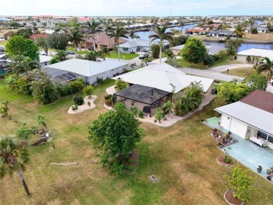 MOVE-IN-READY! This meticulously maintained 2 bedroom, 2 bath on Saint Andrews South Golf Club in Florida - for sale on GolfHomes.com, golf home, golf lot