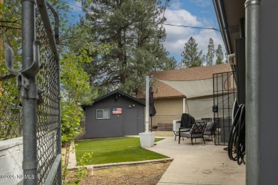 Welcome to this well-cared-for single level home perfectly on Pinewood Country Club in Arizona - for sale on GolfHomes.com, golf home, golf lot