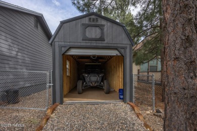 Welcome to this well-cared-for single level home perfectly on Pinewood Country Club in Arizona - for sale on GolfHomes.com, golf home, golf lot