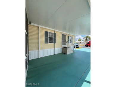 SELLERS SAYS BRING OFFERS!A Waterfront 55+ Community! QUICK on Seminole Lakes Country Club in Florida - for sale on GolfHomes.com, golf home, golf lot