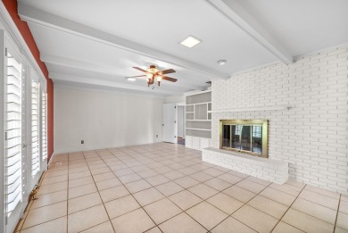 Prime location located on the golf course! This beautiful and on Hopkinsville Golf and Country Club in Tennessee - for sale on GolfHomes.com, golf home, golf lot