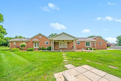 Prime location located on the golf course! This beautiful and on Hopkinsville Golf and Country Club in Tennessee - for sale on GolfHomes.com, golf home, golf lot