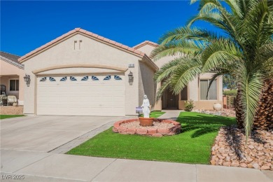 This popular Palm Desert model is move-in ready and filled with on Desert Willow Golf Course in Nevada - for sale on GolfHomes.com, golf home, golf lot