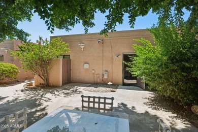 Single-level, move-in ready Townhouse with desirable split floor on McCormick Ranch Golf Club in Arizona - for sale on GolfHomes.com, golf home, golf lot