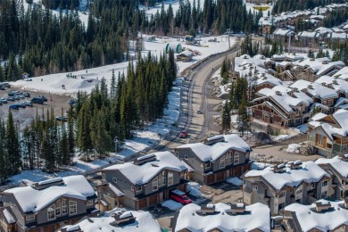 RARE ski in/out, 2 bedroom, 2 bathroom end unit with level entry on Sun Peaks Resort Golf Course in  - for sale on GolfHomes.com, golf home, golf lot