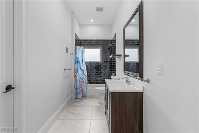 UNDER MARKET VALUE WITH A $10K CREDIT TOWARDS INTEREST RATE on Palmetto-Pine Country Club in Florida - for sale on GolfHomes.com, golf home, golf lot