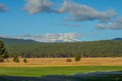 Highly desirable location on the Great Meadow, Meadows Golf on Sunriver Woodlands Golf Course in Oregon - for sale on GolfHomes.com, golf home, golf lot