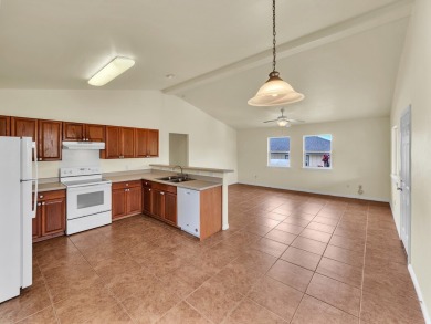 Well-kept 3 bedroom, 2 bathroom home in Discovery Harbor is the on Discovery Harbour Golf Course in Hawaii - for sale on GolfHomes.com, golf home, golf lot