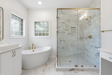 Beautifully renovated, this stunning Grand Oaks home blends on The Country Club of Oxford in Mississippi - for sale on GolfHomes.com, golf home, golf lot