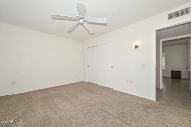 Welcome to this beautifully maintained 2 bed, 2 bath home in Sun on Grandview Golf Course in Arizona - for sale on GolfHomes.com, golf home, golf lot