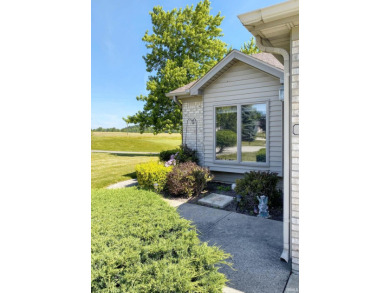 Excellent opportunity to become the new owner of this 2 bedroom on Eagle Glen Golf Club in Indiana - for sale on GolfHomes.com, golf home, golf lot