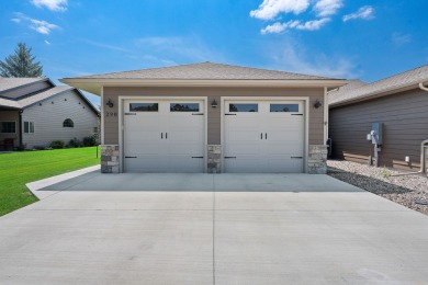 Welcome to this beautifully maintained 2 bedroom, 2 bathroom on Village Greens Golf Club in Montana - for sale on GolfHomes.com, golf home, golf lot