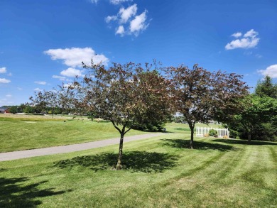 Excellent opportunity to become the new owner of this 2 bedroom on Eagle Glen Golf Club in Indiana - for sale on GolfHomes.com, golf home, golf lot