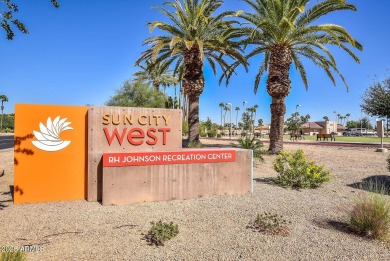 Welcome to this beautifully maintained 2 bed, 2 bath home in Sun on Grandview Golf Course in Arizona - for sale on GolfHomes.com, golf home, golf lot
