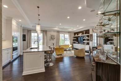 Utmost elegance meets ultra-spaciousness in this rare gem of a on North Hills Country Club in New York - for sale on GolfHomes.com, golf home, golf lot
