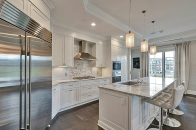 Utmost elegance meets ultra-spaciousness in this rare gem of a on North Hills Country Club in New York - for sale on GolfHomes.com, golf home, golf lot